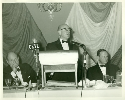 Participants au dîner annuel des American Friends of Alliance Israelite Universelle au Windsor Hôtel dans les années soixante
